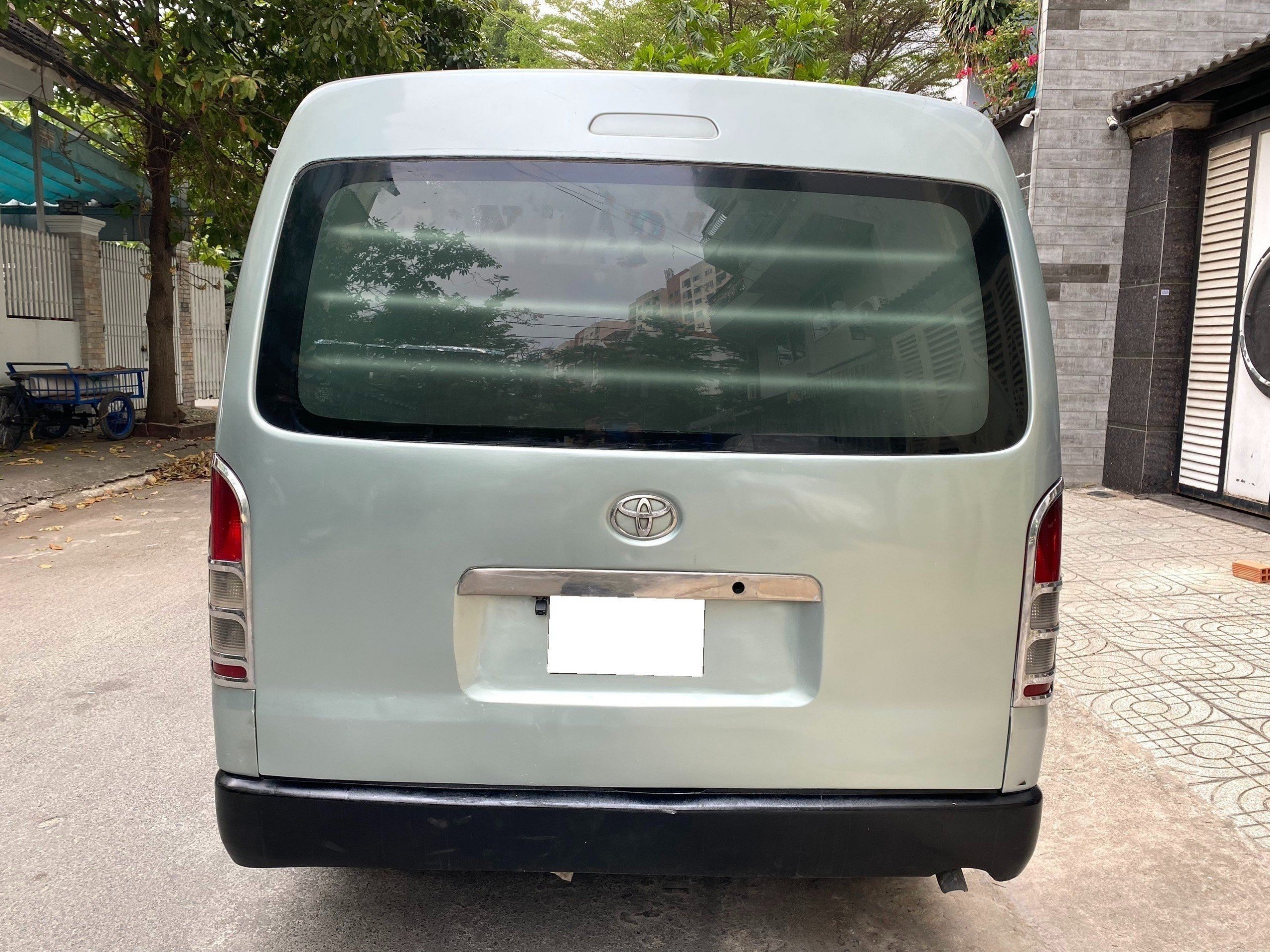 Cần bán Toyota Hiace 2008, tải van, 6 chỗ 900kg, chạy được giờ cấm thành phố.