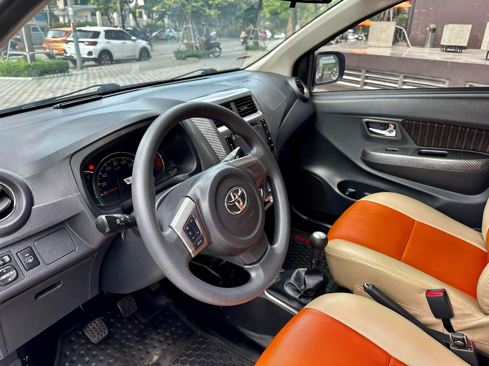 cần bán xe Toyota Wigo 1.2 MT đời 2020