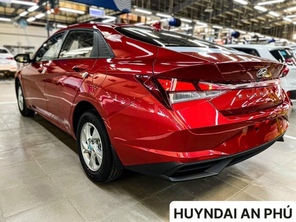 Cần bán xe hyundai elantra 1.6 AT Tiêu Chuẩn Vin22