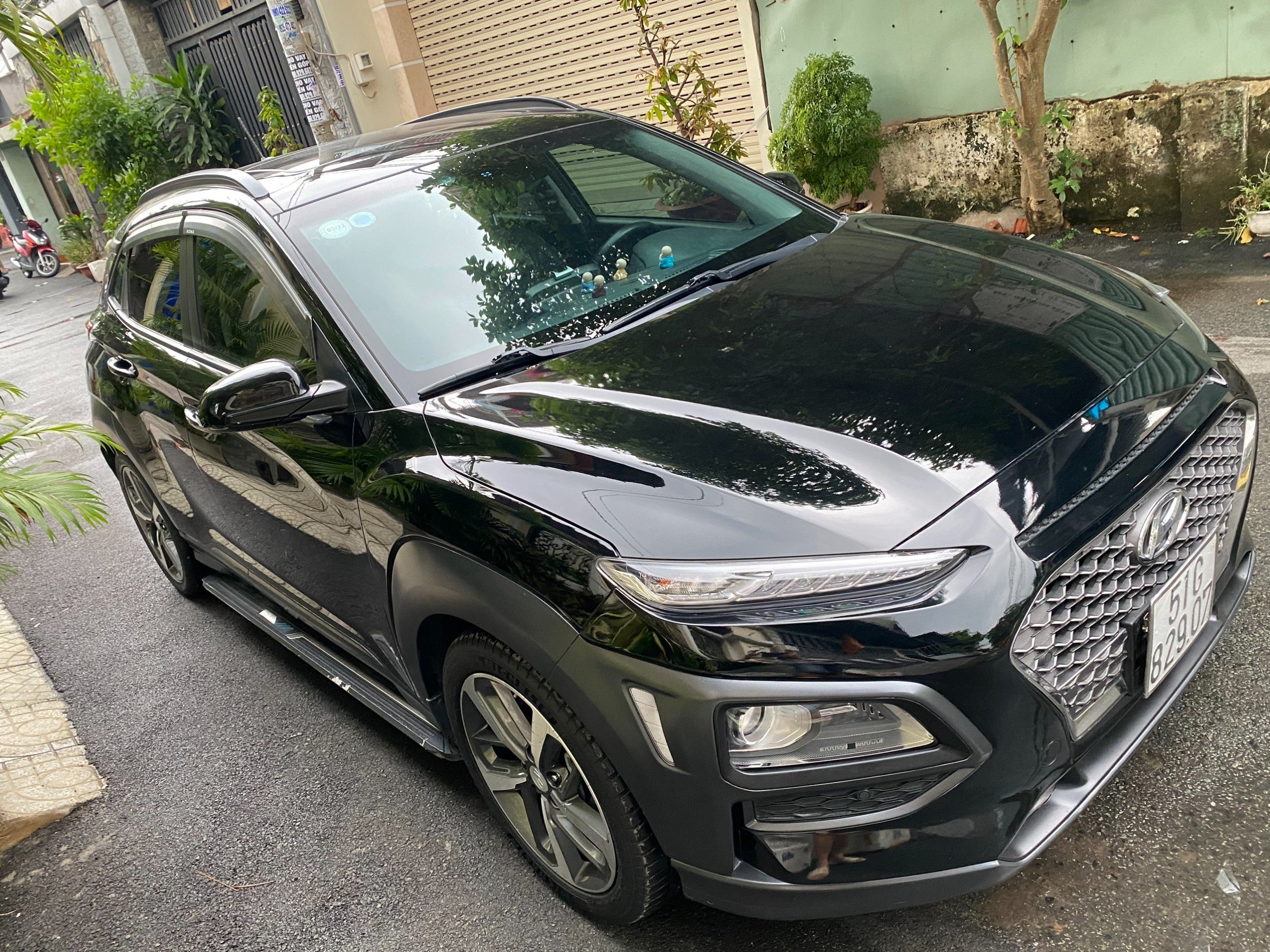 Bán xe Hyundai Kona 1.6 Turbo, đời 2019, màu Đen, nhập khẩu Thái, giá 496 triệu