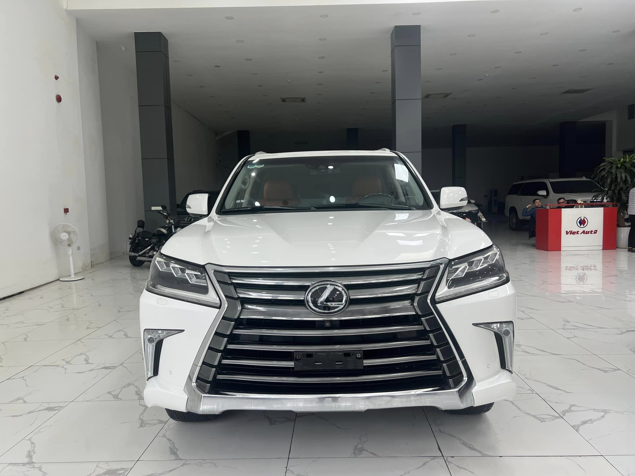 BÁN LEXUS LX570 NHẬP KHẨU TRUNG ĐÔNG ĐỜI 2016