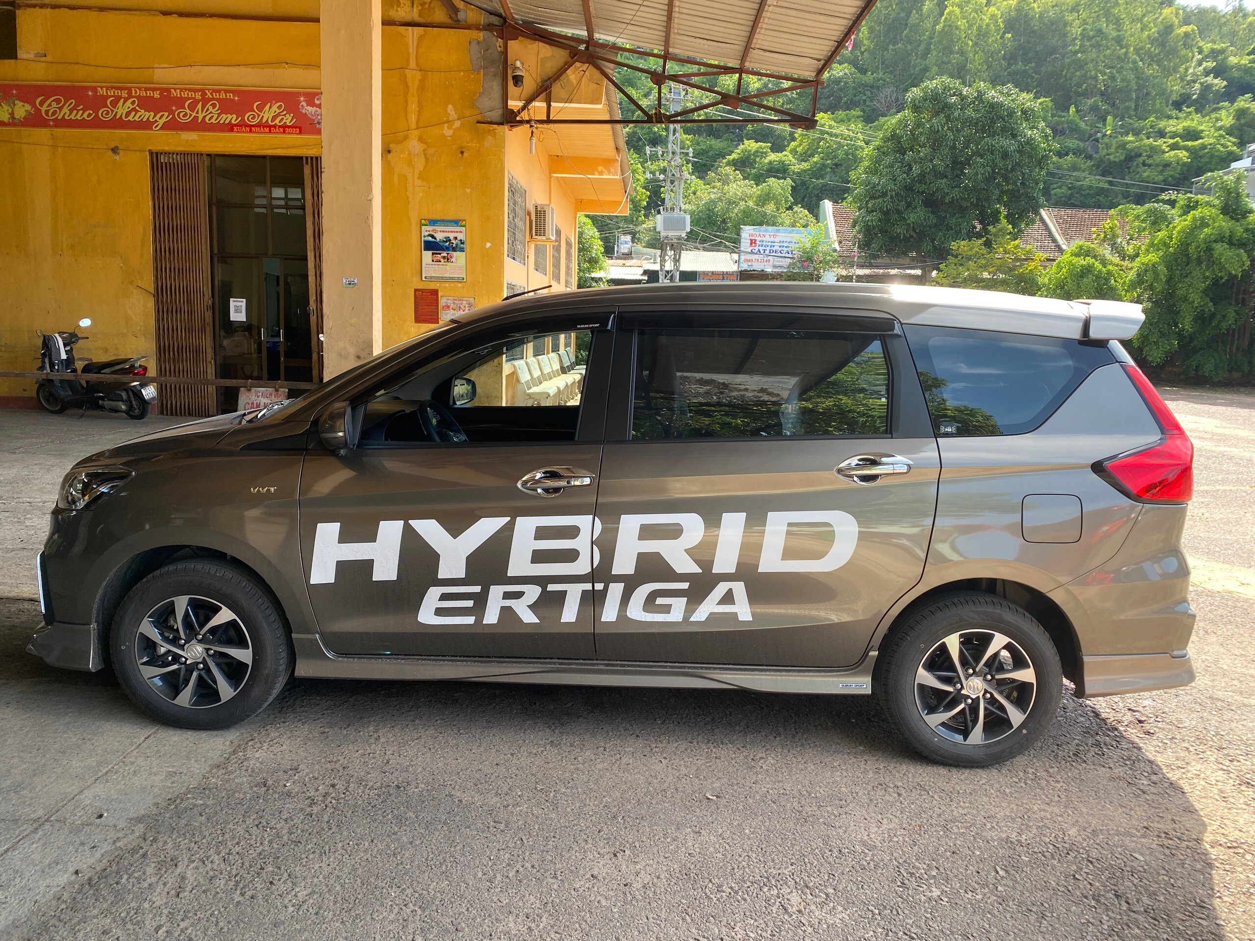 Cần bán xe Hybrid Ertiga Bản Sport đời 2022