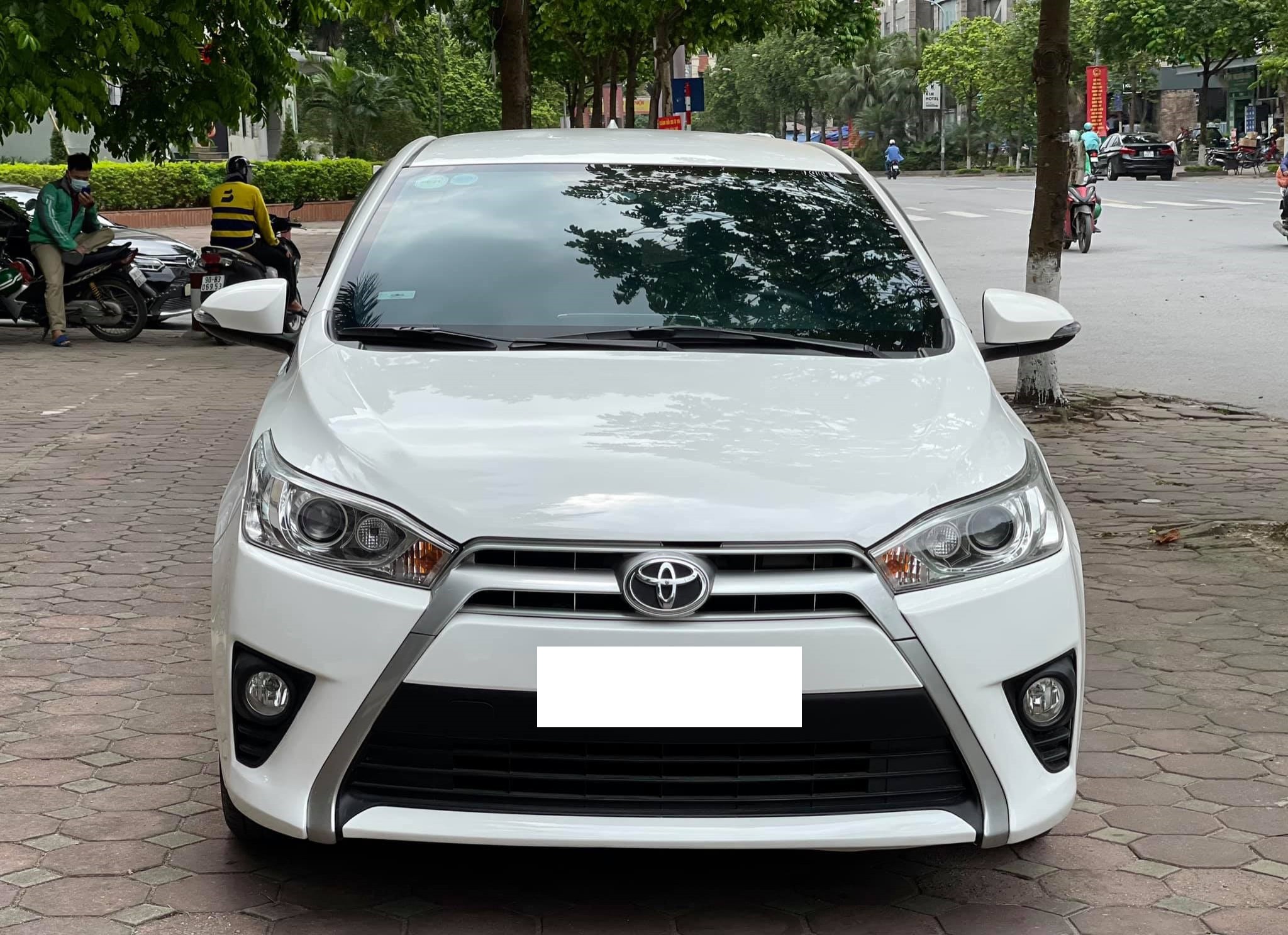 Bán xe Toyota Yaris G, đời 2018, màu Trắng, nhập khẩu, giá 422 triệu