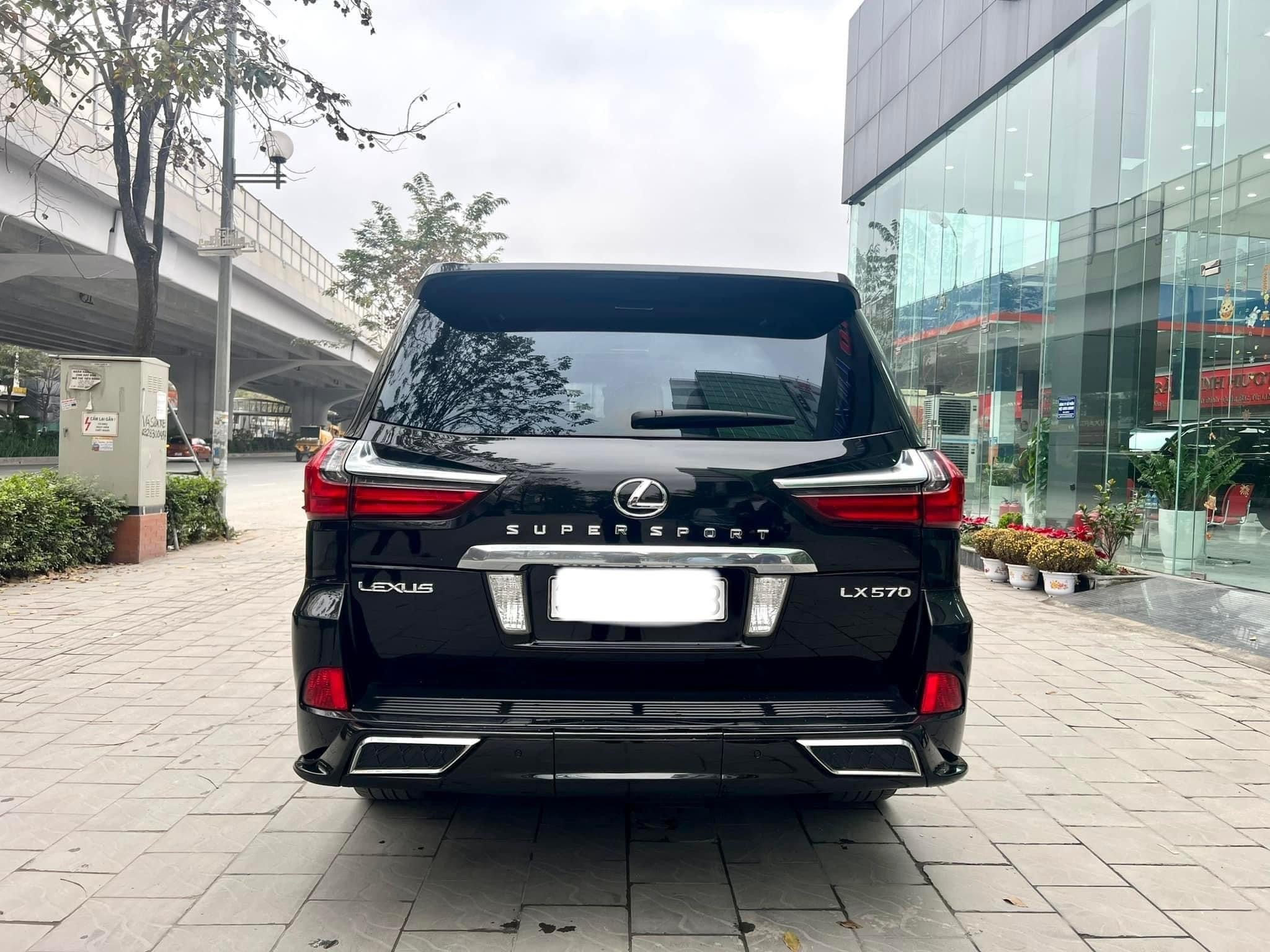 Bán Lexus LX570 nhập Trung Đông, sản xuất 2016, xe siêu đẹp, giá tốt.