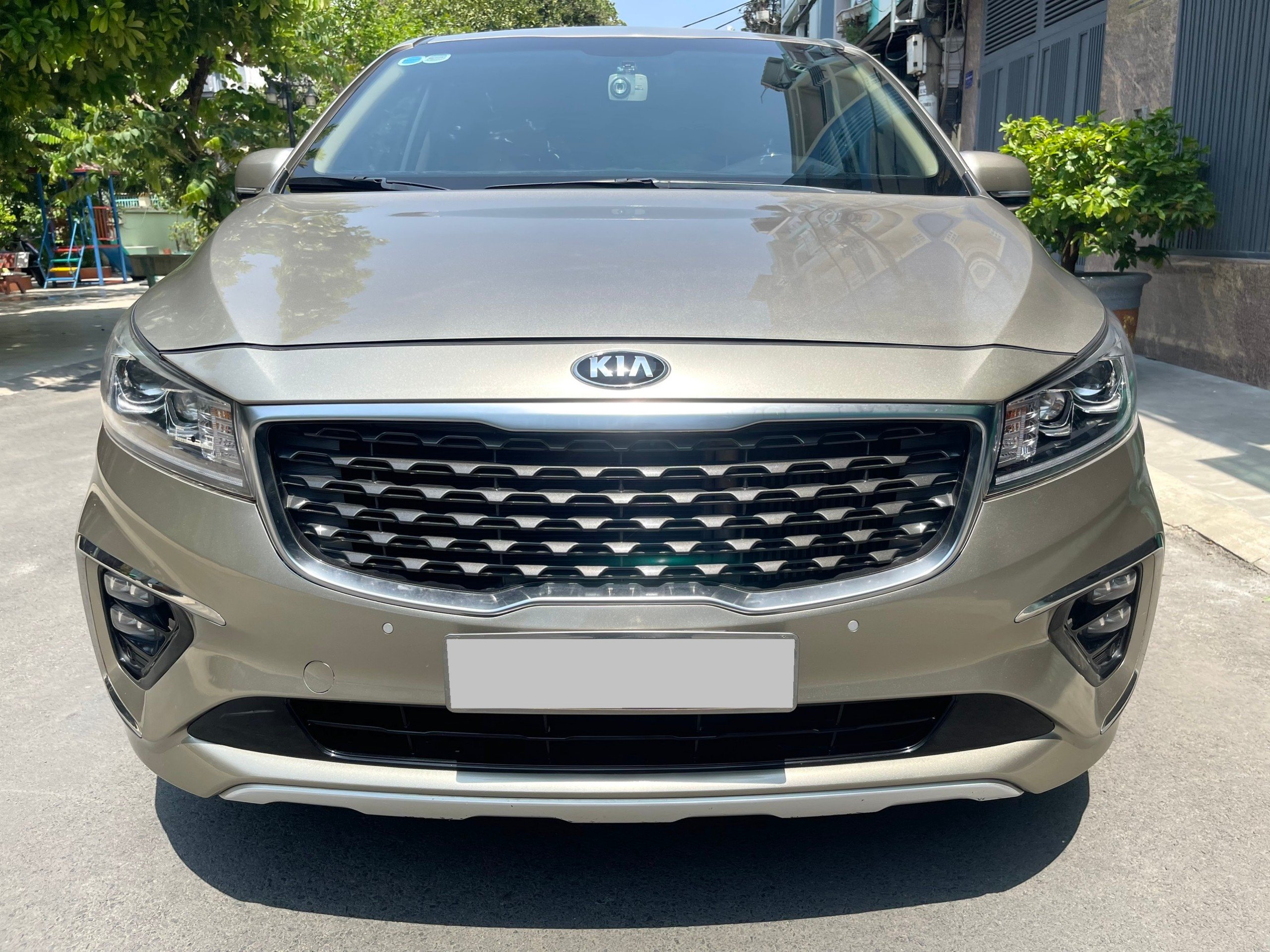 cần bán xe KIA Sedona Full plantinumD AT đời 2020