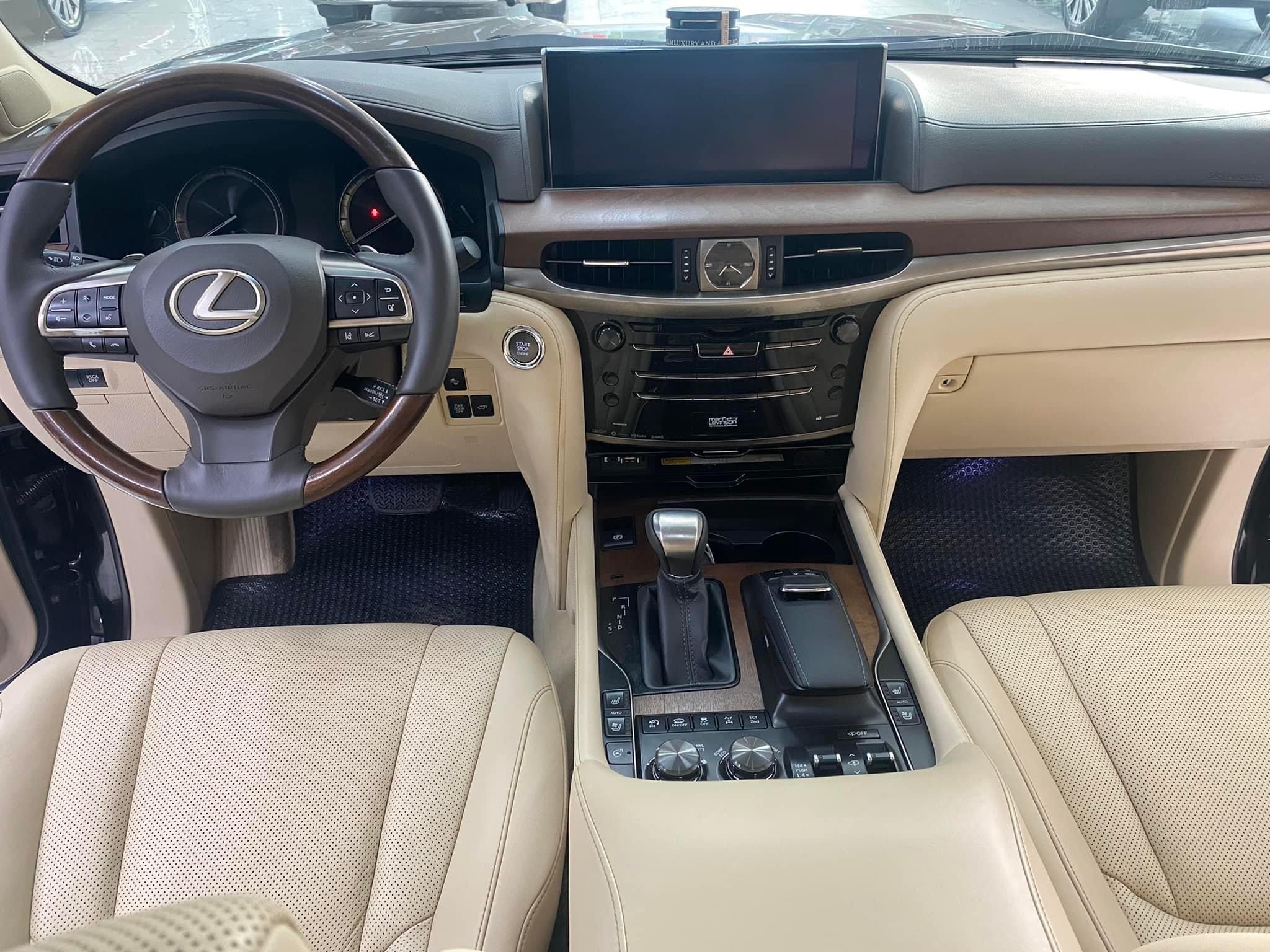 Bán Lexus LX570 nhập Mỹ 2016, biển Hà Nộ, xe cực mới, giá hơn 4 tỷ.