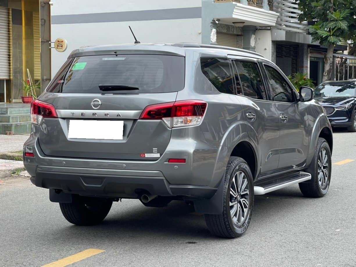 cần bán xe Nissan Terra 2.5L 4x2 AT đời 2019