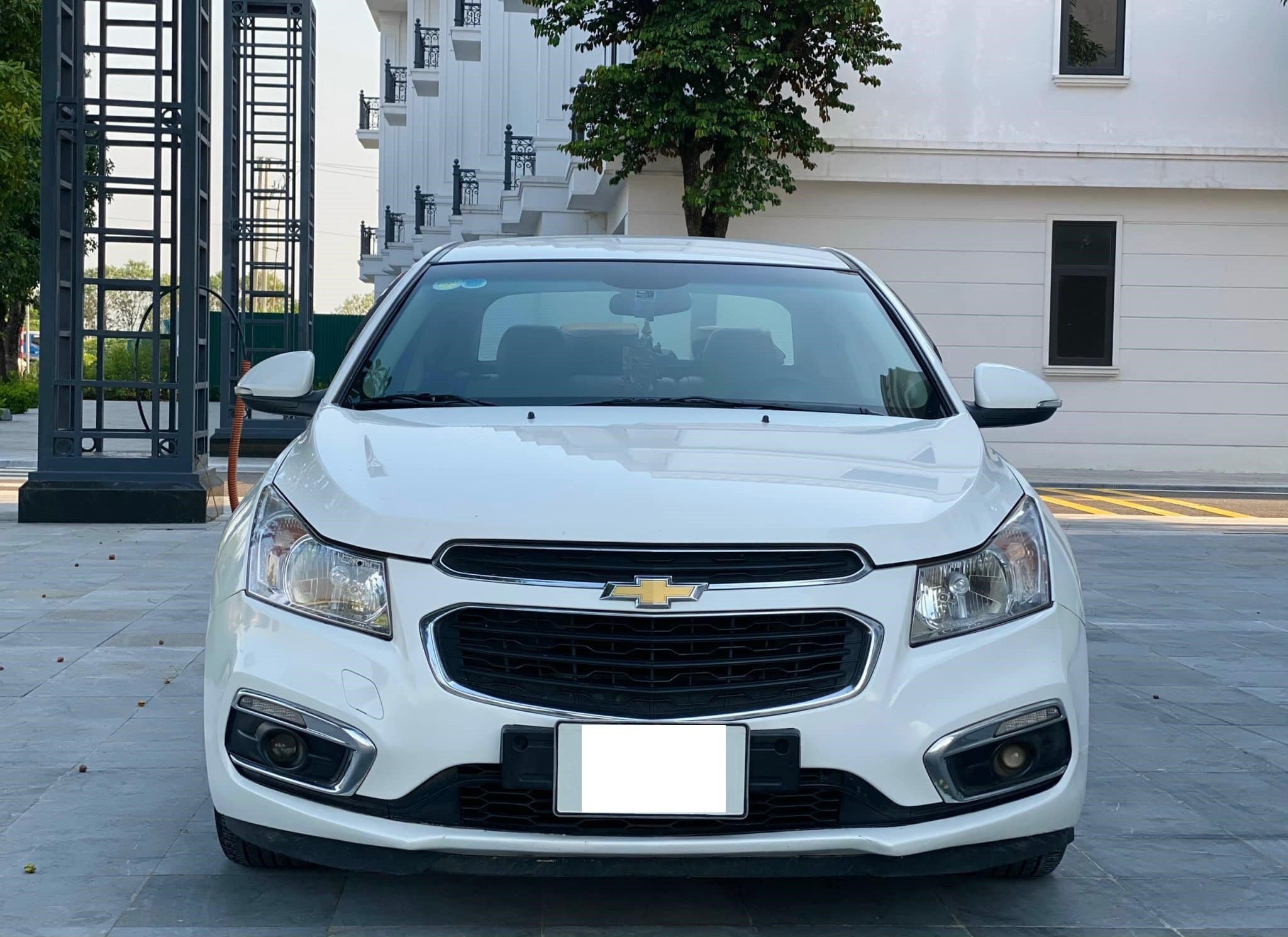 cần bán xe Chevrolet Cruze 1.6 MT đời 2017