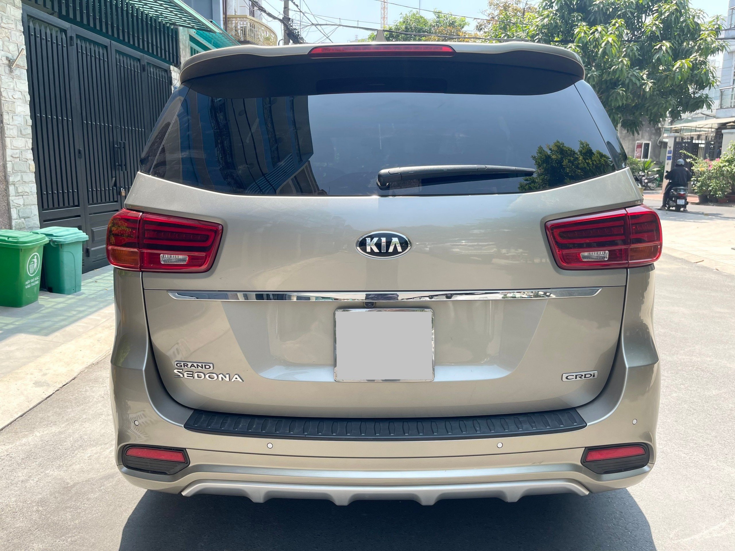 cần bán xe KIA Sedona Full plantinumD AT đời 2020