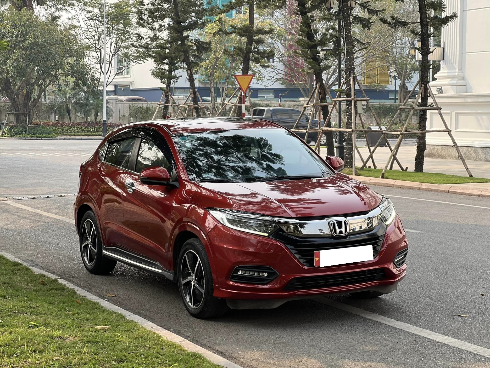 cần bán xe Honda HR V 1.8L AT đời 2019