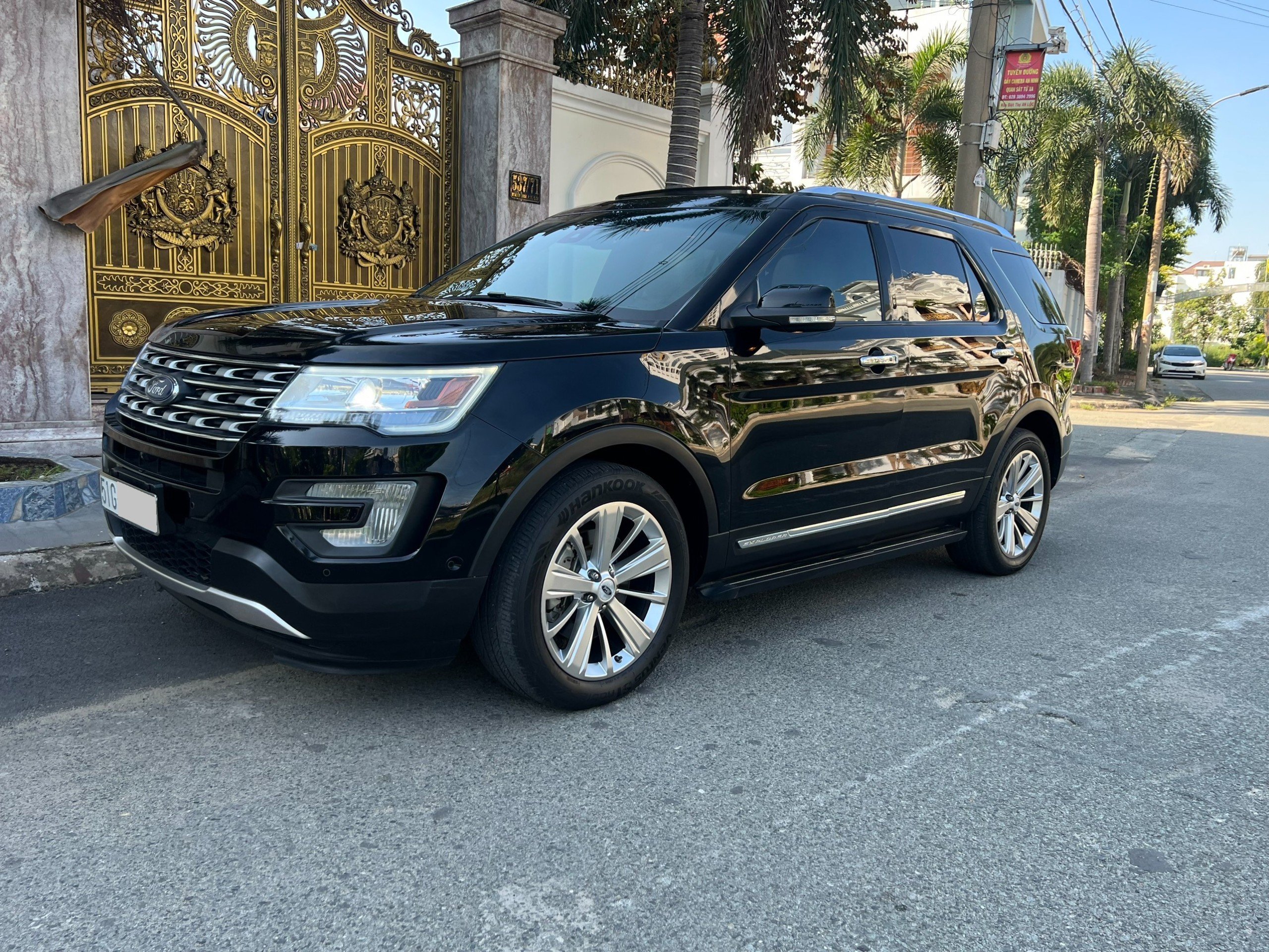 Bán xe Ford Explorer Limited 2.3 Ecoboost AT 4WD, đời 2017, màu Đen, nhập khẩu Mỹ, giá 1,09 tỷ