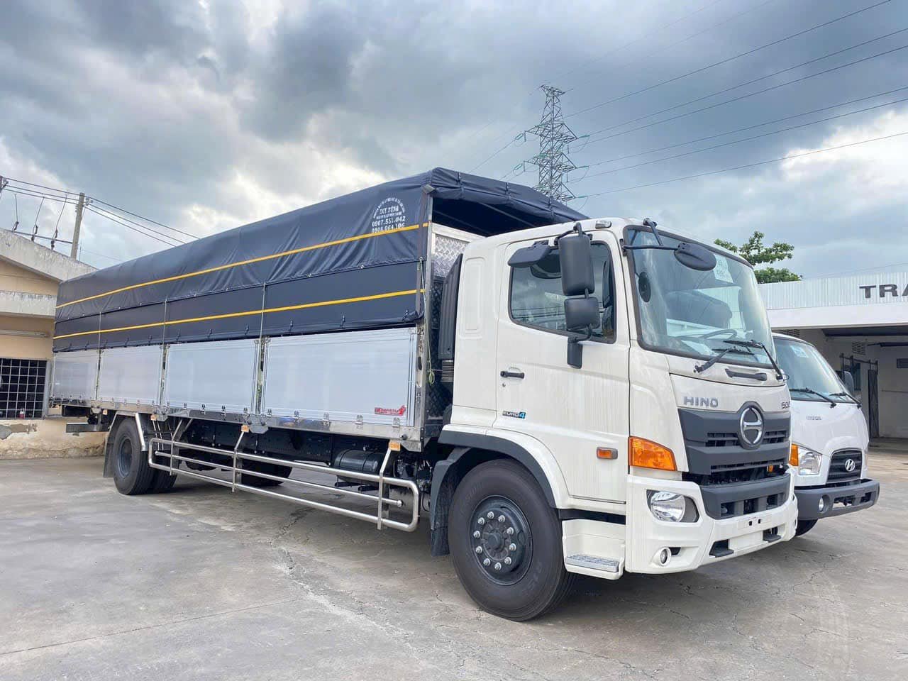 Hino 8 Tấn Thùng Dài 10m