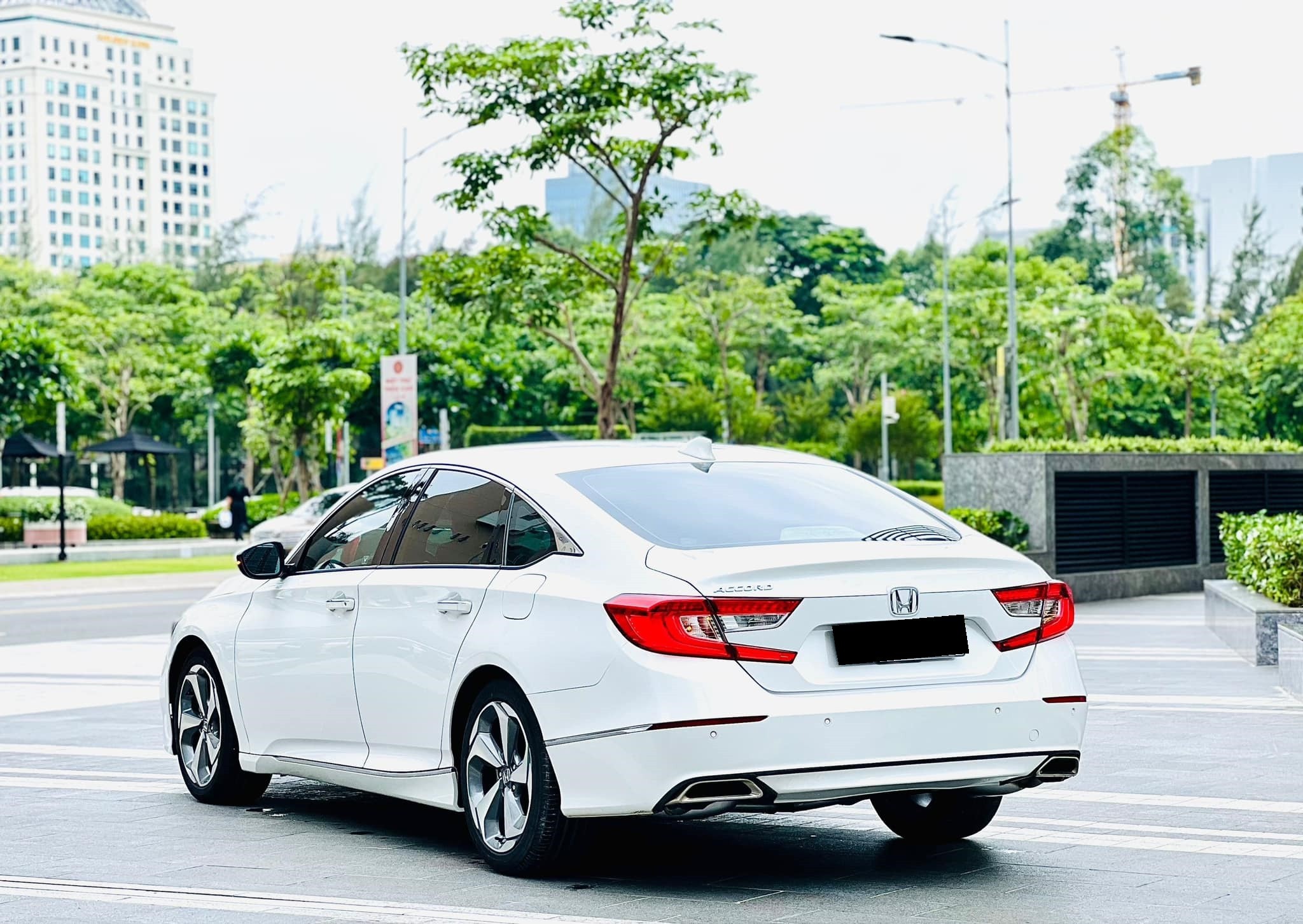 cần bán xe Honda Accord 1.5 turbo đời 2021