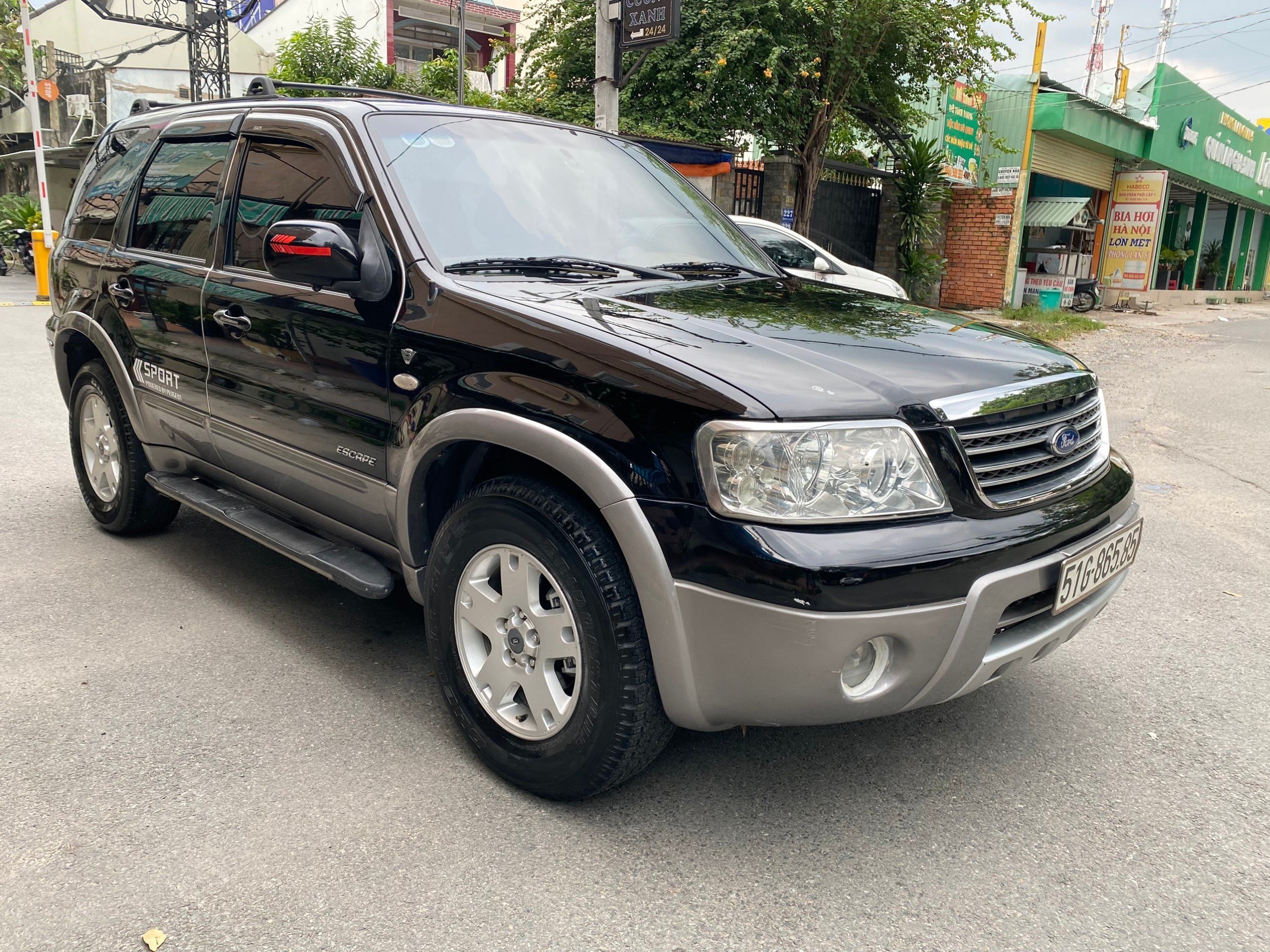 Cần bán ngay chiếc Ford Escape 3.0 AT đời 2005 