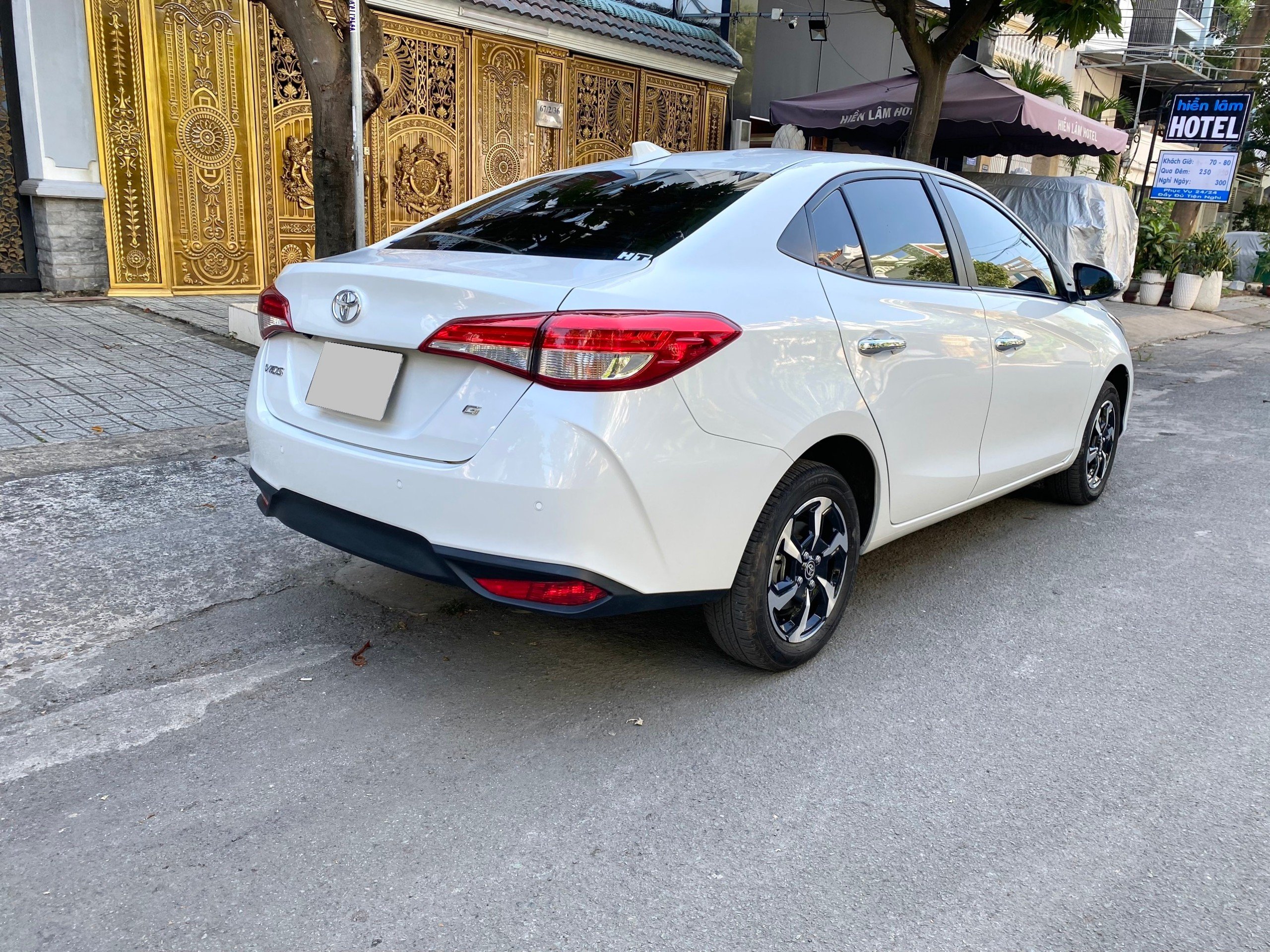Cần bán xe Toyota Vios bản G AT sx 2023 màu trắng 