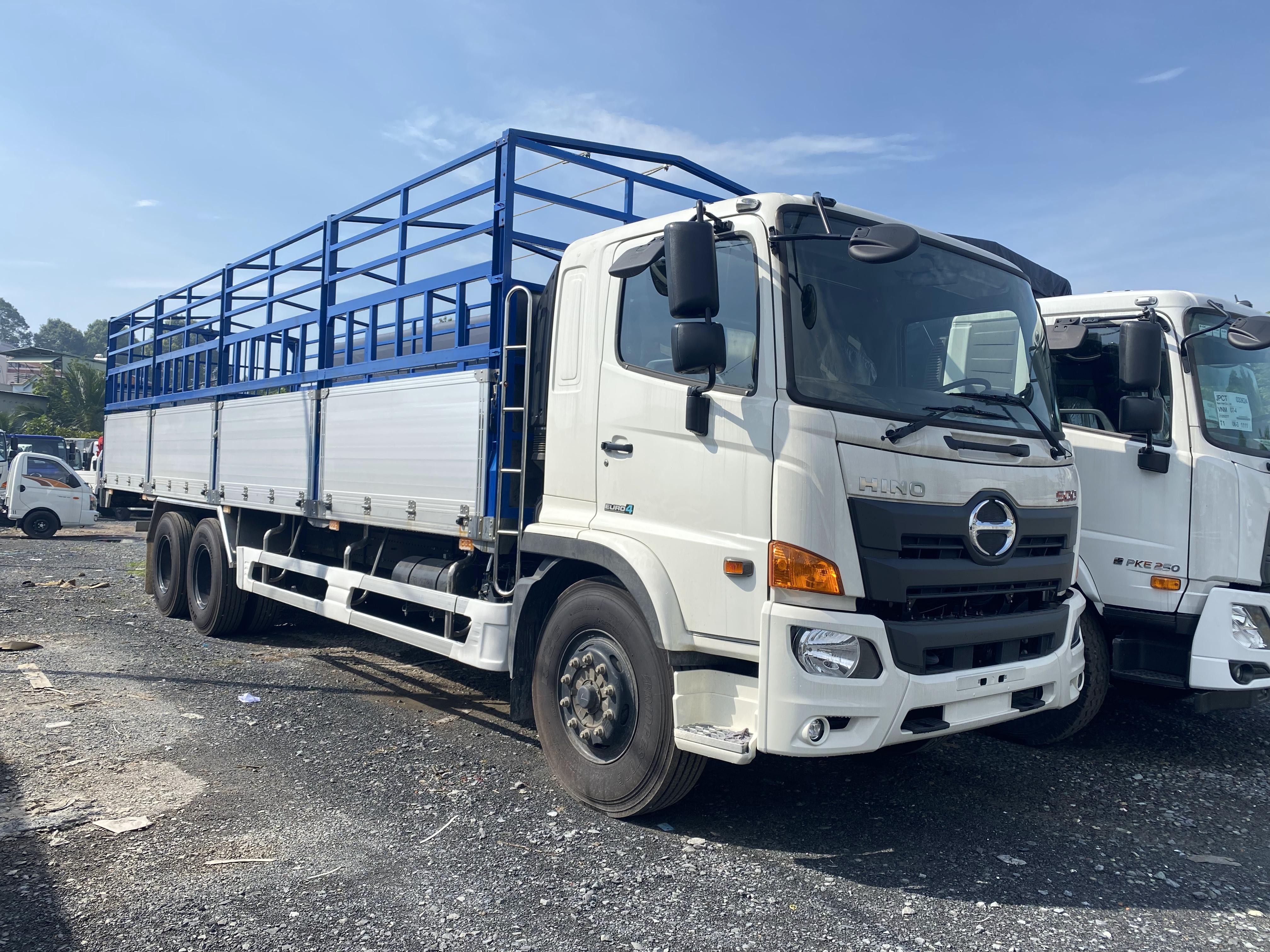 Hino 15 Tấn Thùng Nhôm Có Sẵn Giao Ngay