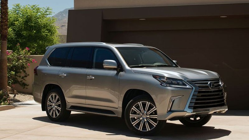 Lexus LX570 - Chuyên cơ mặt đất