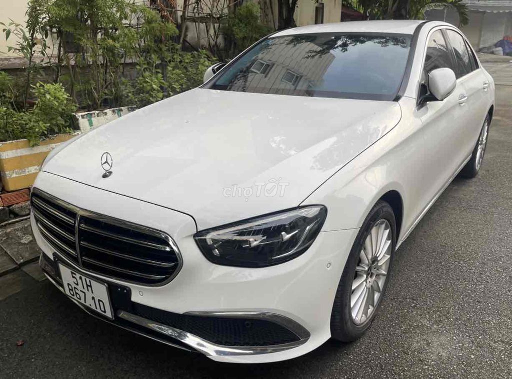 Xe Mercedes Benz  2020  hoa hậu