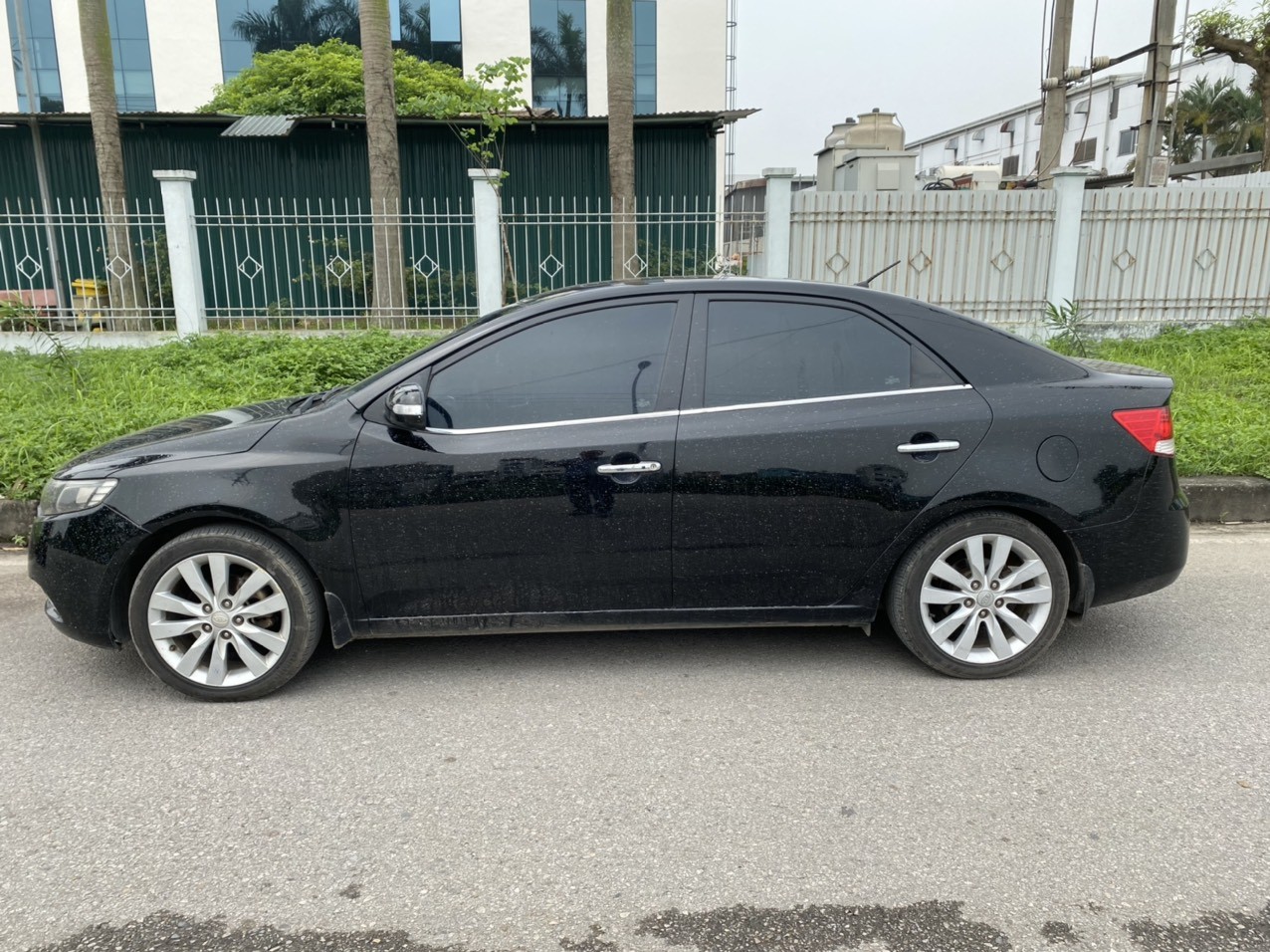 CẦN BÁN XE KIA CERATO ĐỜI 2011