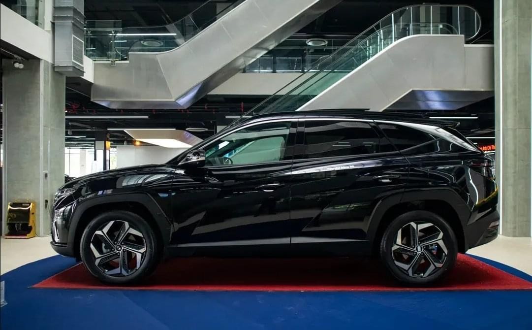  Hyundai Tucson 2.0 TIÊU CHUẨN Đời 2024 NEW