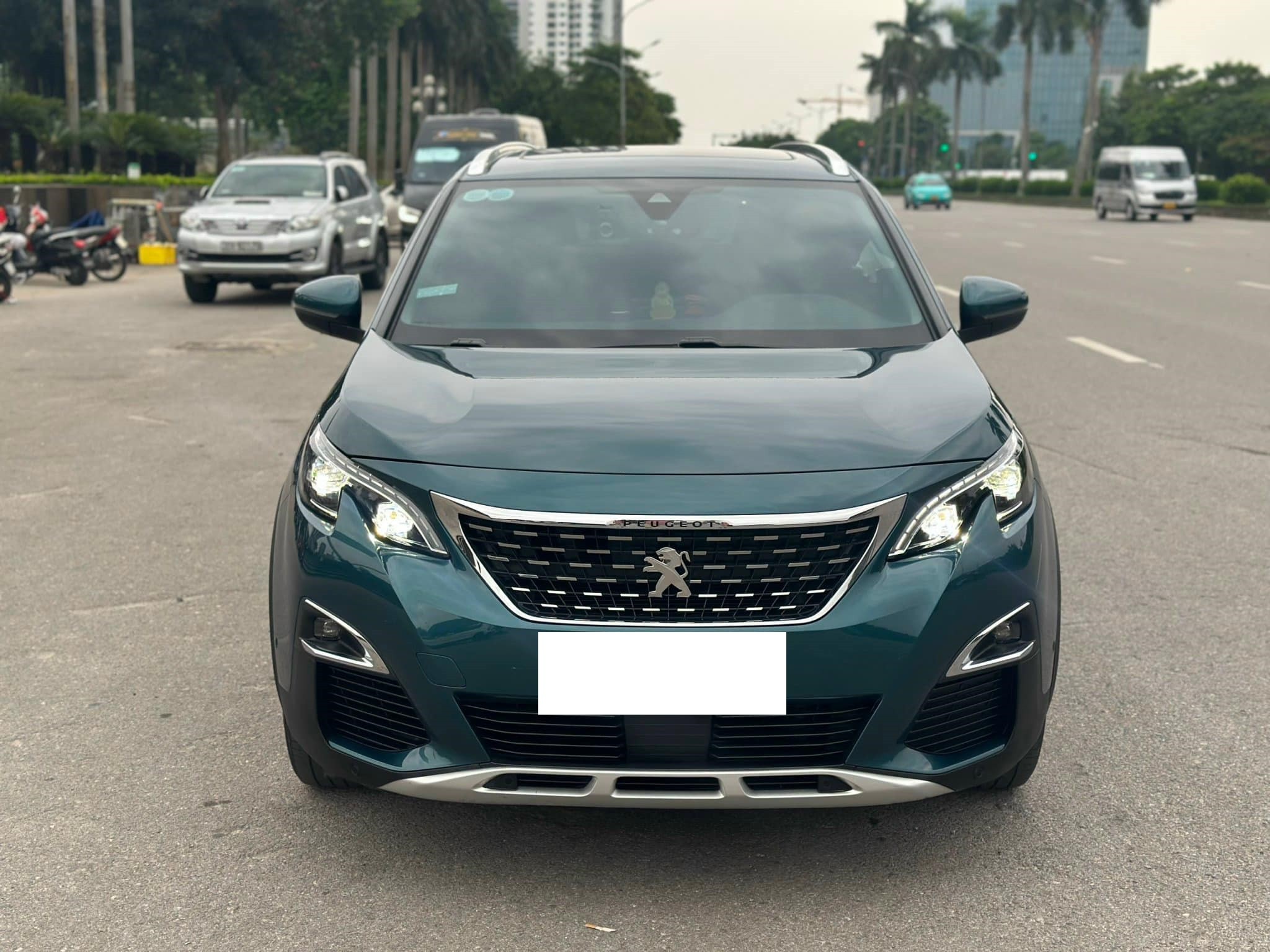 cần bán xe Peugeot 5008 1.6 AT đời 2019