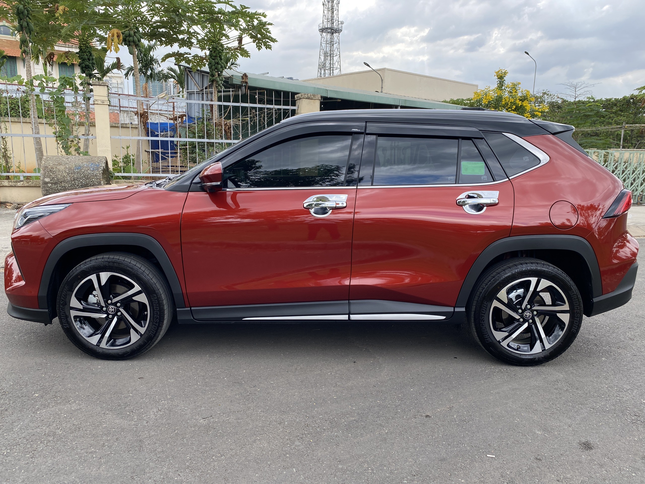 Bán toyota Yaris Cross 2023 siêu lướt 200km - xe như. Mới giá rẻ hơn vài chục