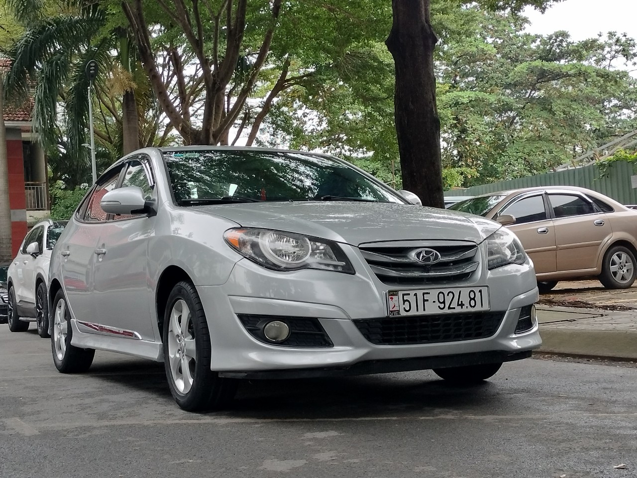  Bán xe Hyundai Avante 1.6AT, đời 2013, màu Bạc, giá 275 triệu