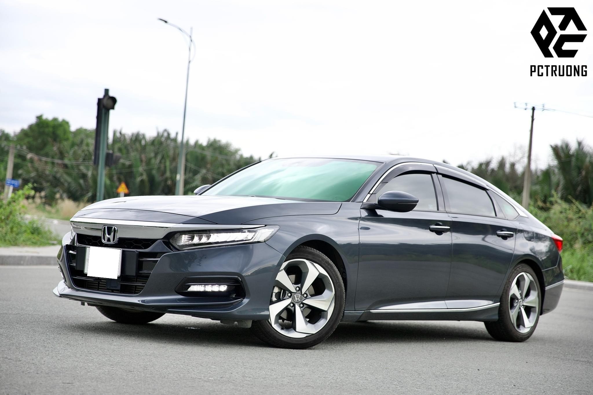 cần bán xe Honda Accord 1.5 turbo đời 2024