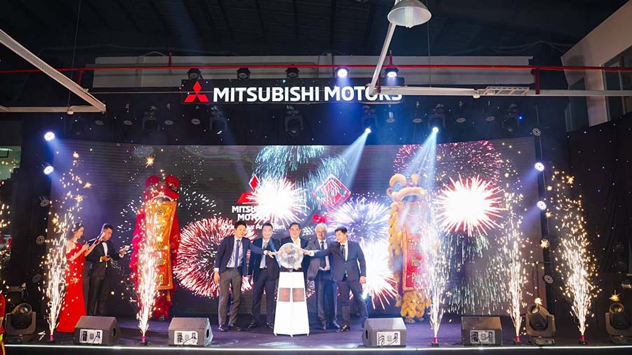 showroom mitsubishi savico da nang 3