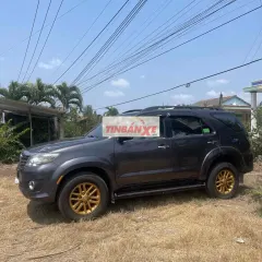Toyota Fortuner Xám 7 chỗ