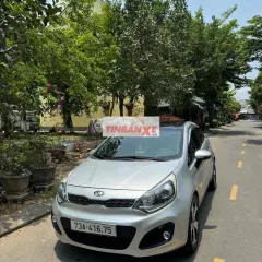 Kia Rio hatchback 2013 bạc