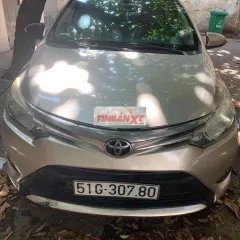 Toyota Vios màu Vàng cát