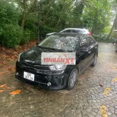 Kia Soluto màu Đen
