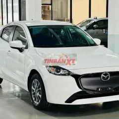 Mazda 2 AT Trắng