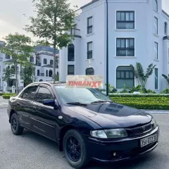 Mazda 323 Đen