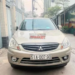 Mitsubishi Zinger 2010 Vàng cát