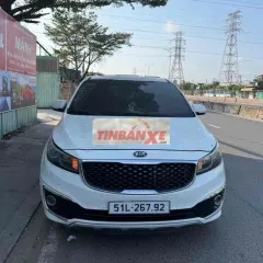 Kia Sedona Trắng 7 chỗ