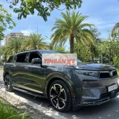 Xe điện VinFast VF9 Plus 2024 Xám