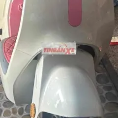 Xe điện Vespa Trắng hồng