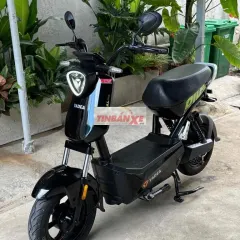 Xe máy điện Yadea XBull Đen