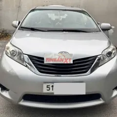 Toyota Sienna 2010 Bạc 110.000km