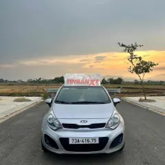 Kia Rio 2013 bản full xe nhập