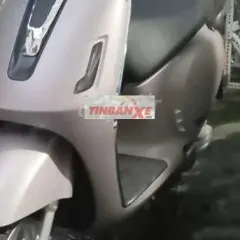 Xe máy điện Yadea Oris Xám