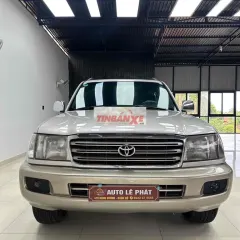Toyota Land Cruiser Bạc