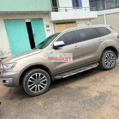 Ford Everest Titanium Vàng cát