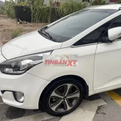 Kia Rondo GAT 2015 Trắng 14 vạn km