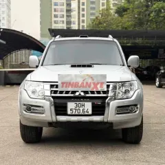 Mitsubishi Pajero V93 Bạc