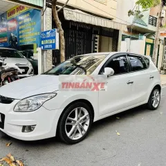 Hyundai i30 Trắng 5 chỗ