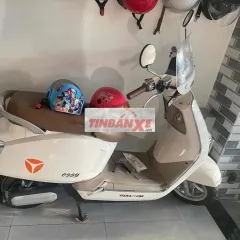 Xe máy điện OSSY Trắng kem