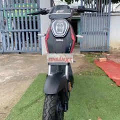 Xe máy điện Yadea X-Zone Đen